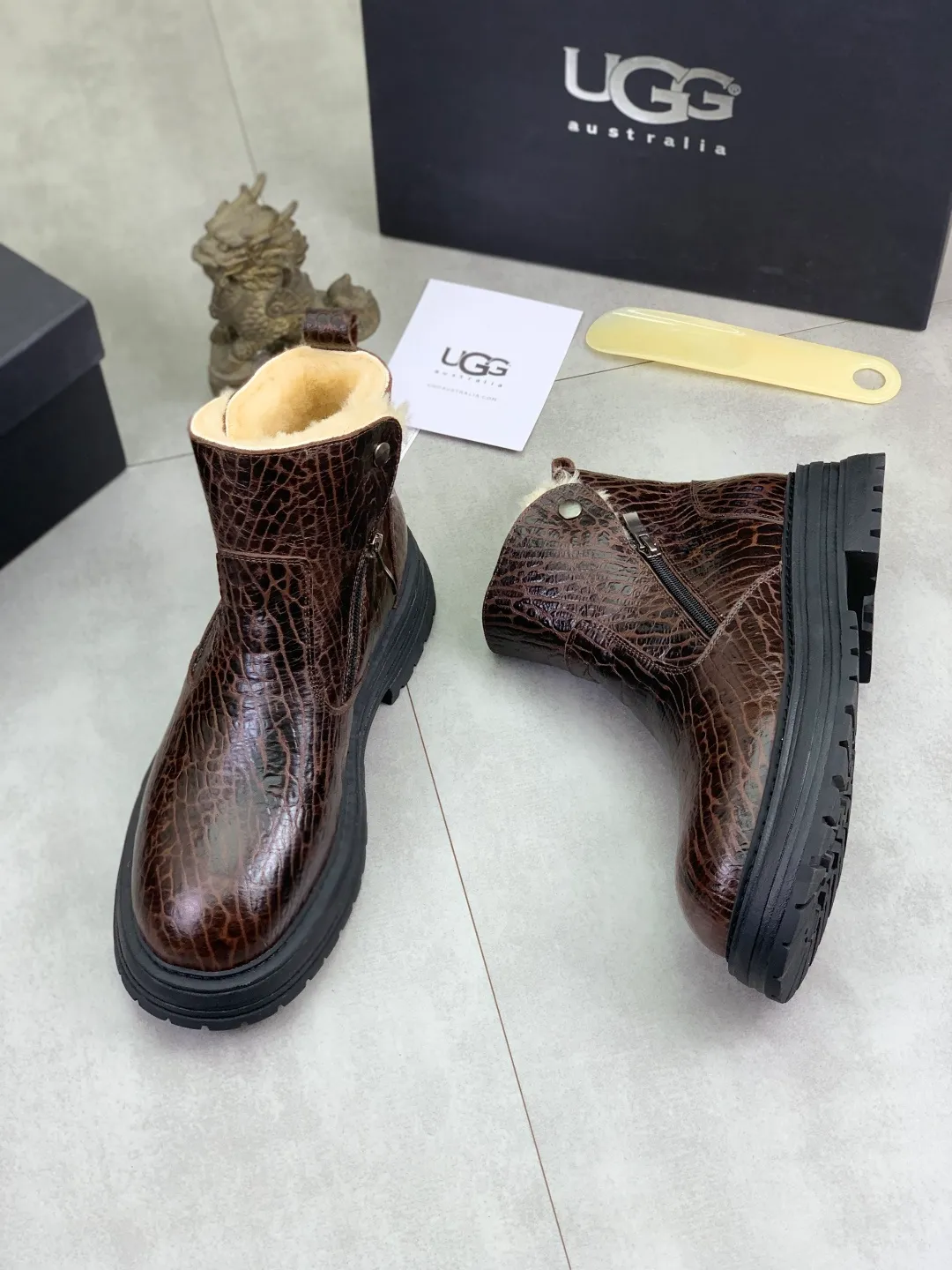 Men's men's shoes 💰P660 New arrival 🆕🆕🆕 IUGGI Men's British retro Martin boots Winter new men's outdoor hiking boots First layer of cowhide on the outside and wool on the inside Comfortable and warm Rubber sole sole Non-slip and firm Trendy and fashionable Casual and versatile Size: 38-44 (45 customized) Color: three colors